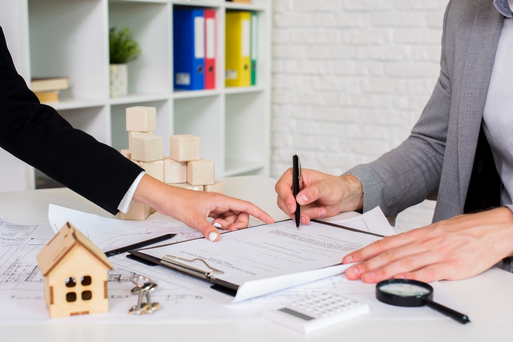 Financial Adviser