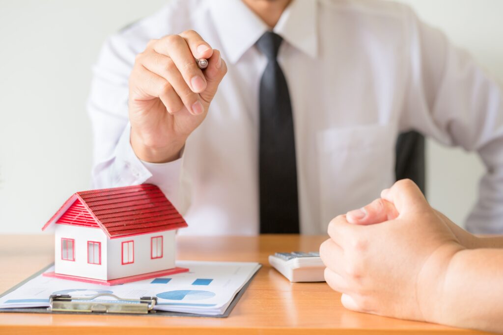Financial Adviser
